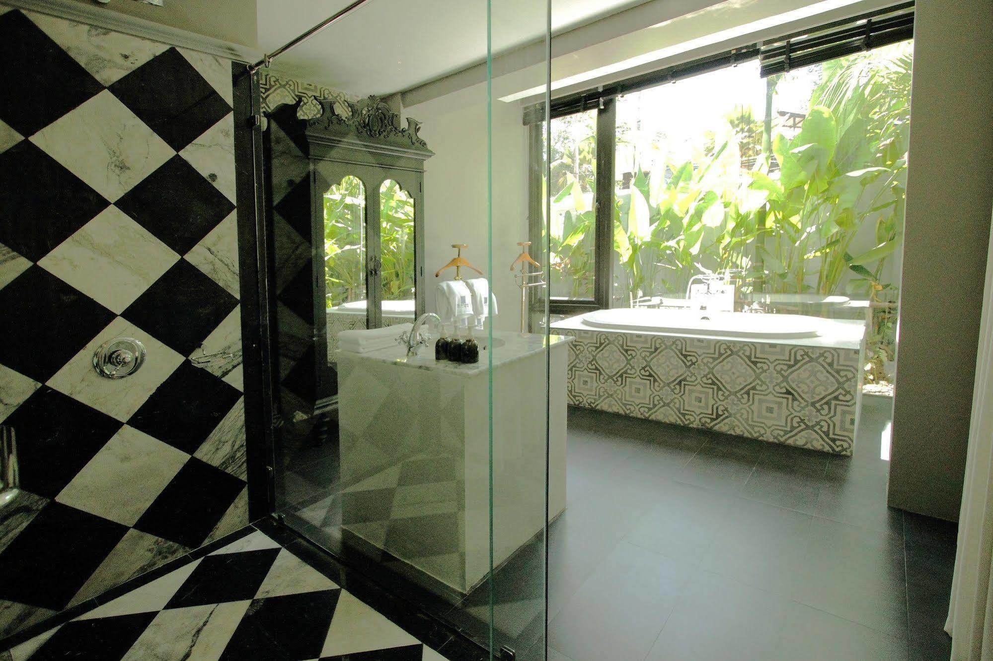 Sky Lantern Hotel Phuket