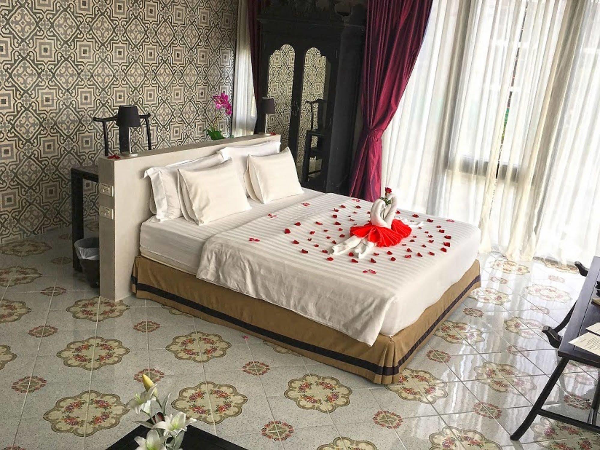 Hotel Sky Lantern 3*