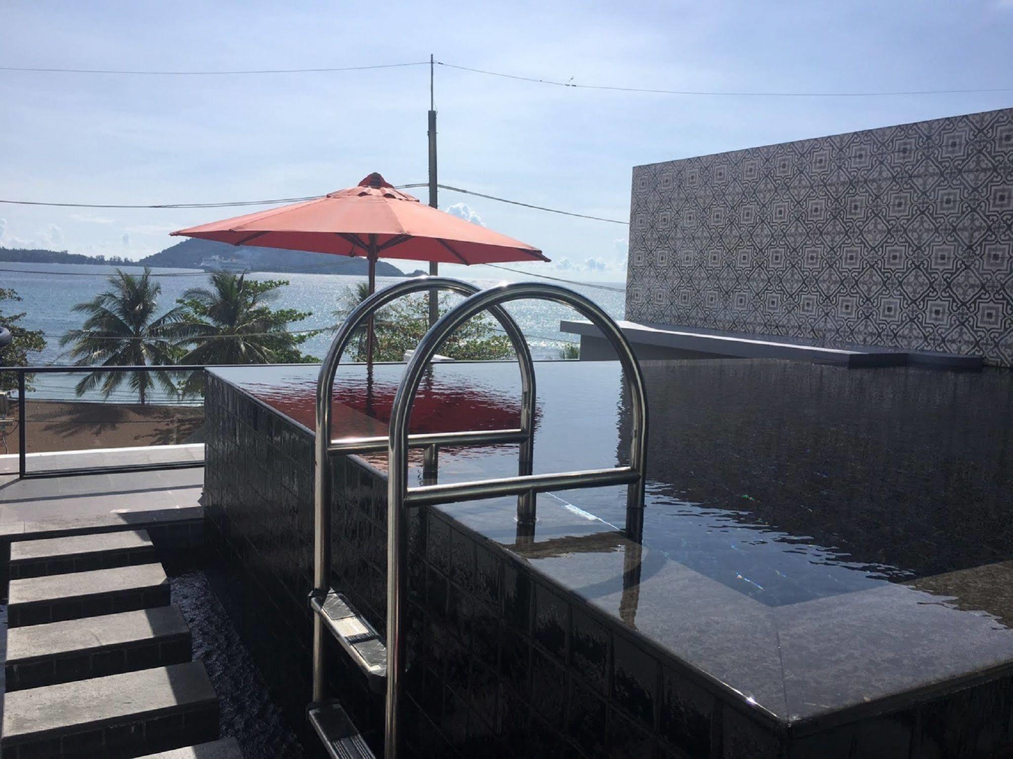 Sky Lantern Hotel Phuket