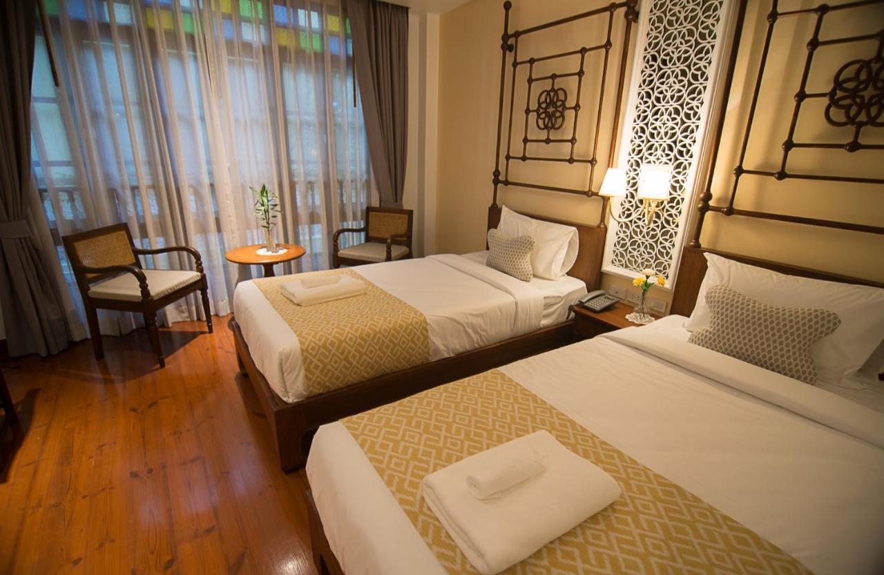 Hotel Woo Gallery & Boutique