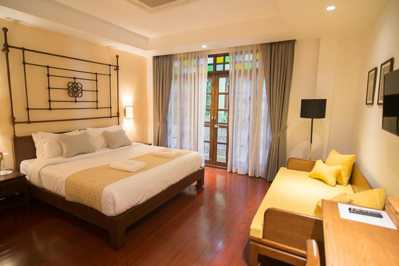 Hotel Woo Gallery & Boutique Phuket