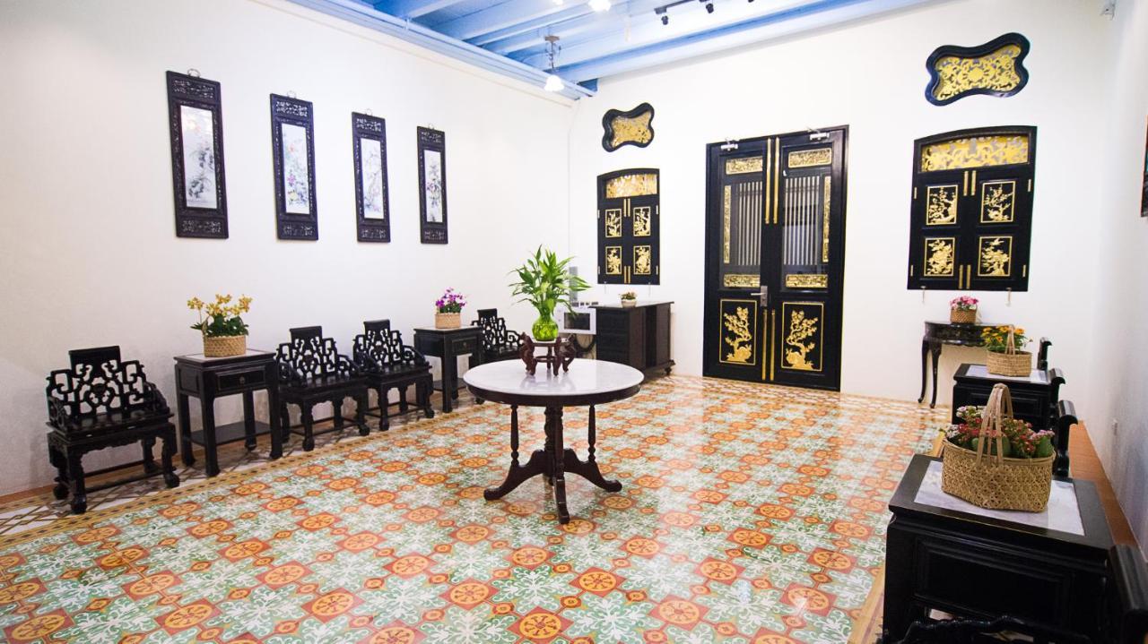 Woo Gallery & Boutique 3*