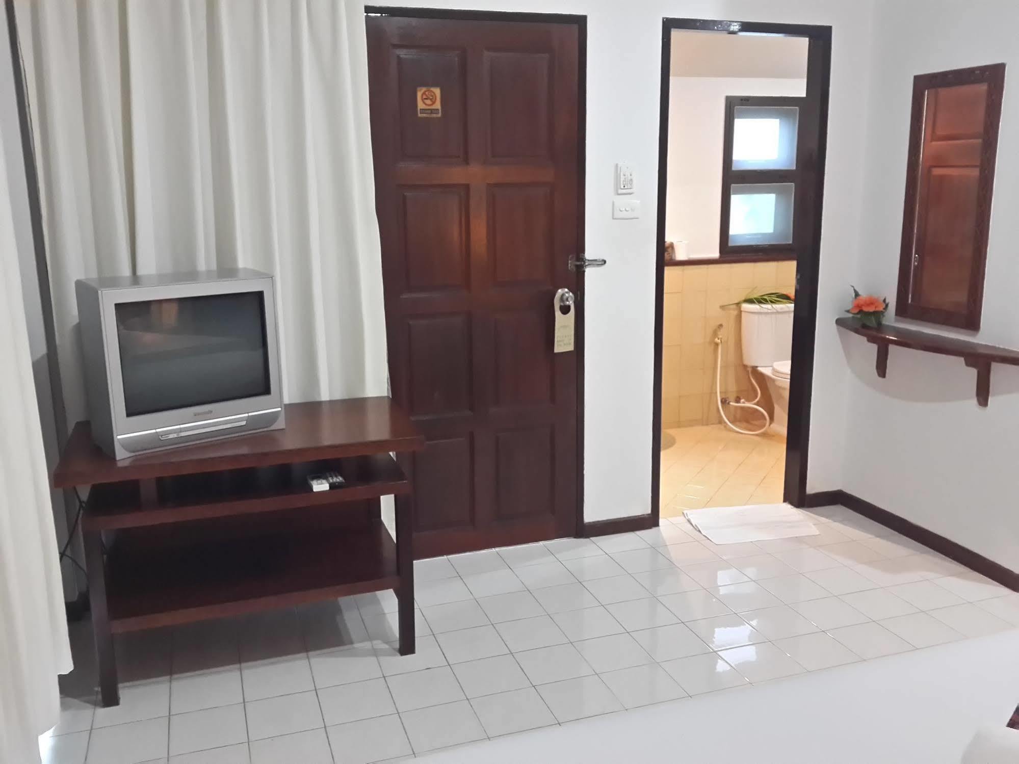 Hotel Baan Chaba Bungalow Phuket