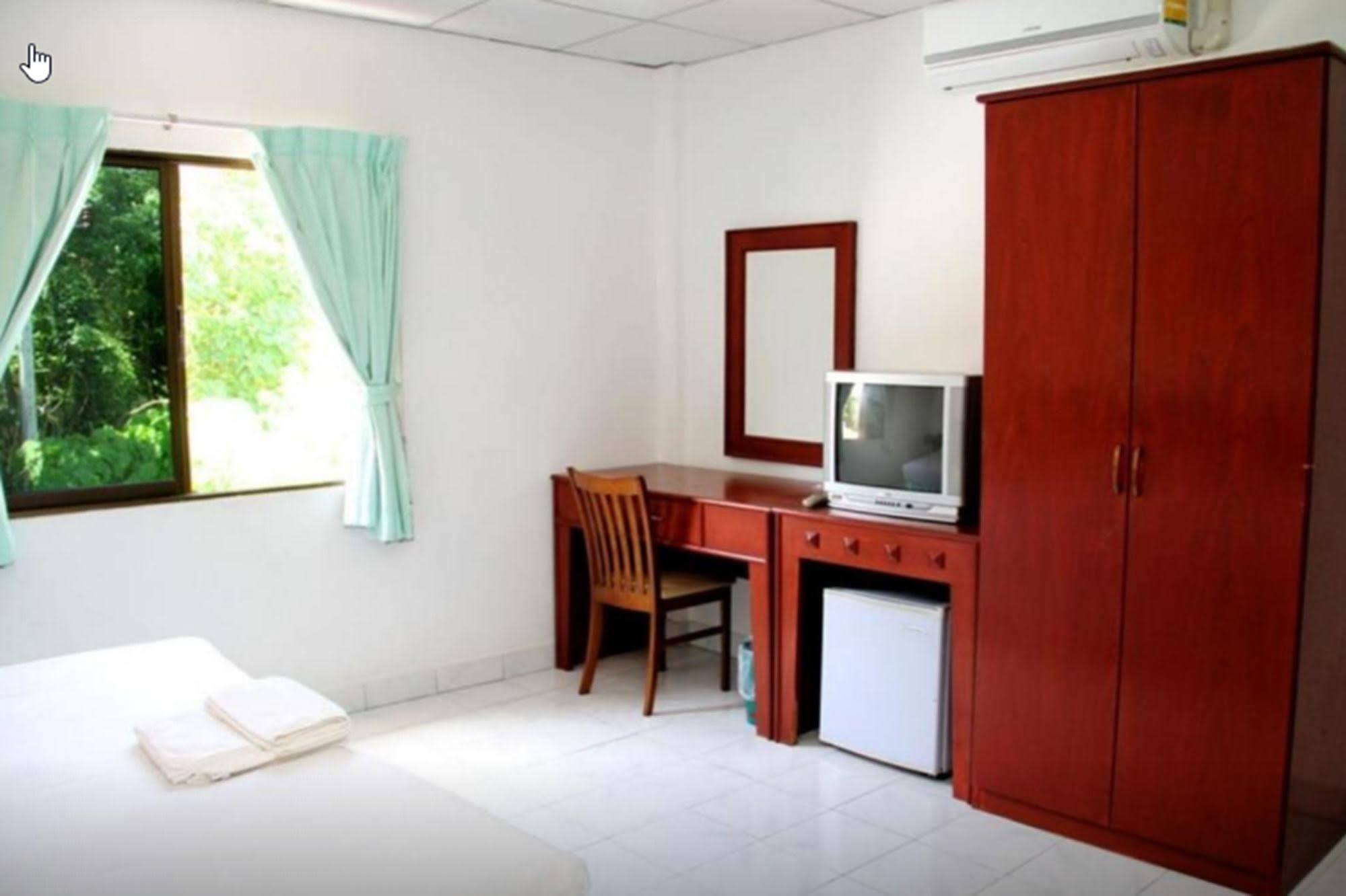 Guest house Welcome @ Karon Beach. Single From Only 500 Baht Phuket