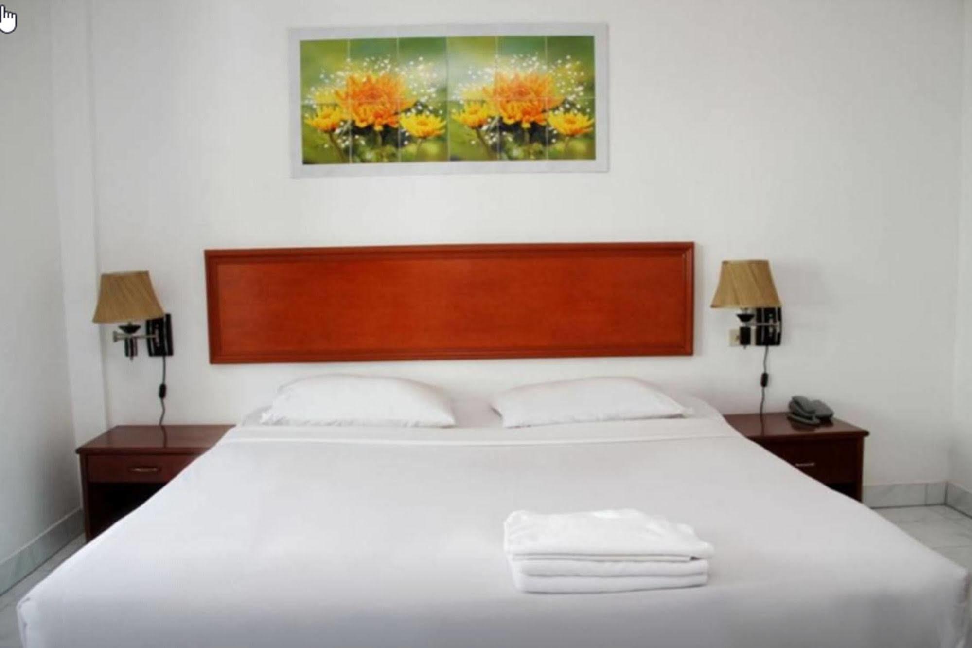 Welcome @ Karon Beach. Single From Only 500 Baht