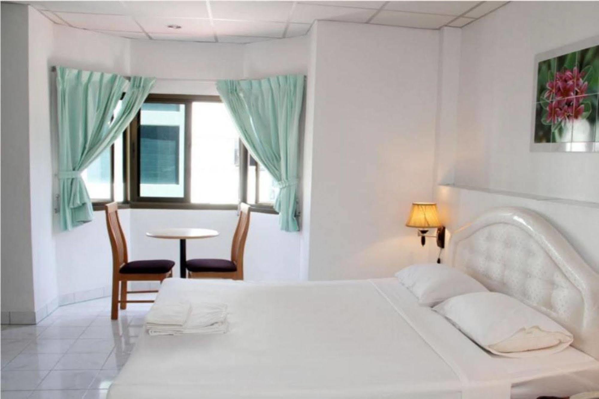 Guest house Welcome @ Karon Beach. Single From Only 500 Baht Phuket