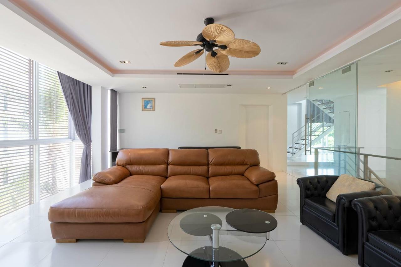 The Lantern Marina Residences Villa
