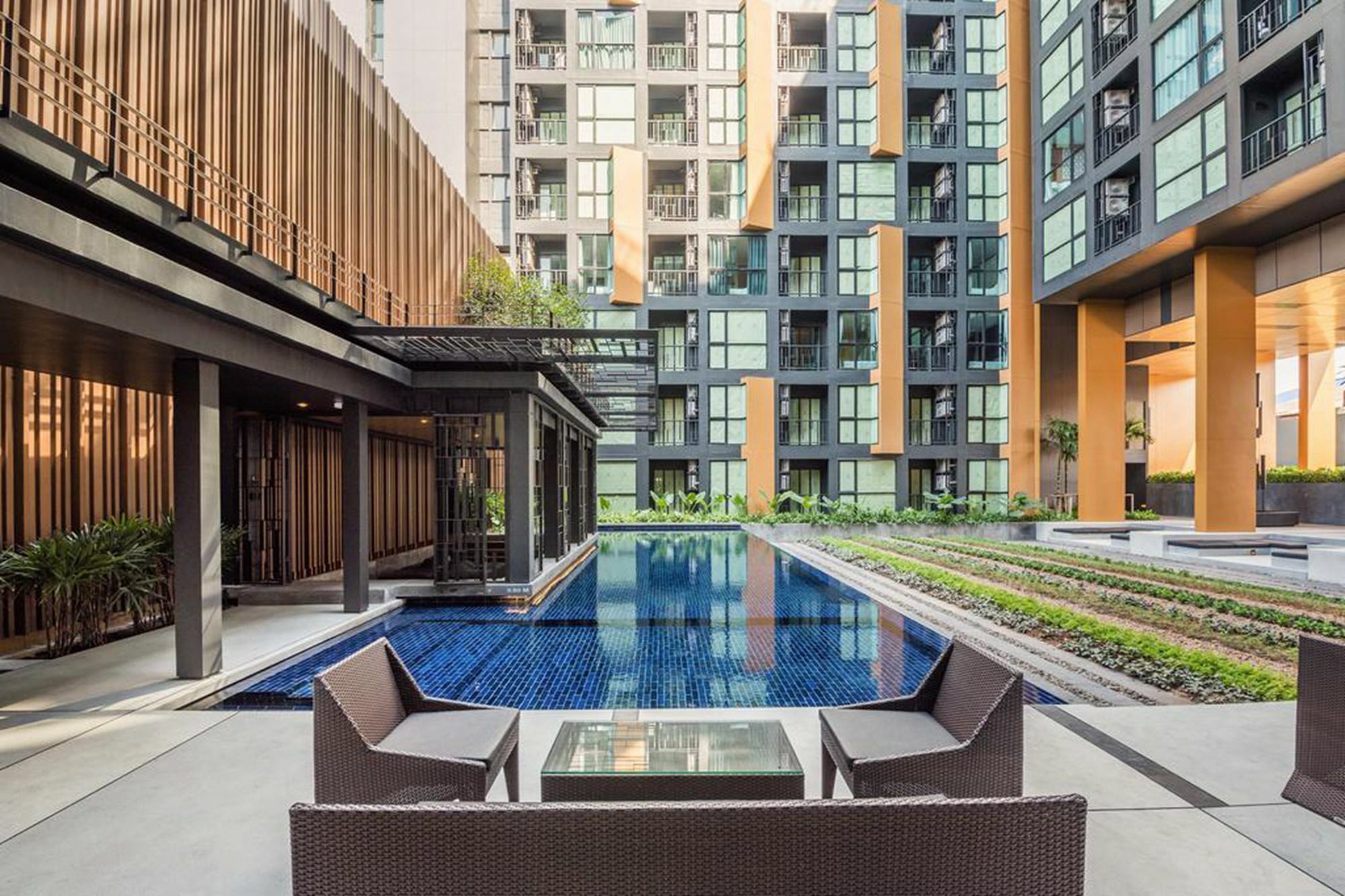 The Base Height By Gif Phuket