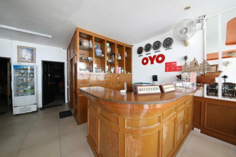 Oyo 126 Patong Station House 2*
