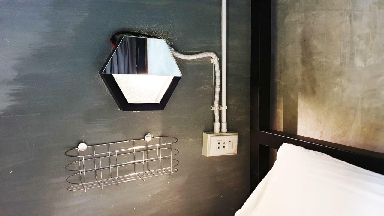Hostel Beehive Old Town *