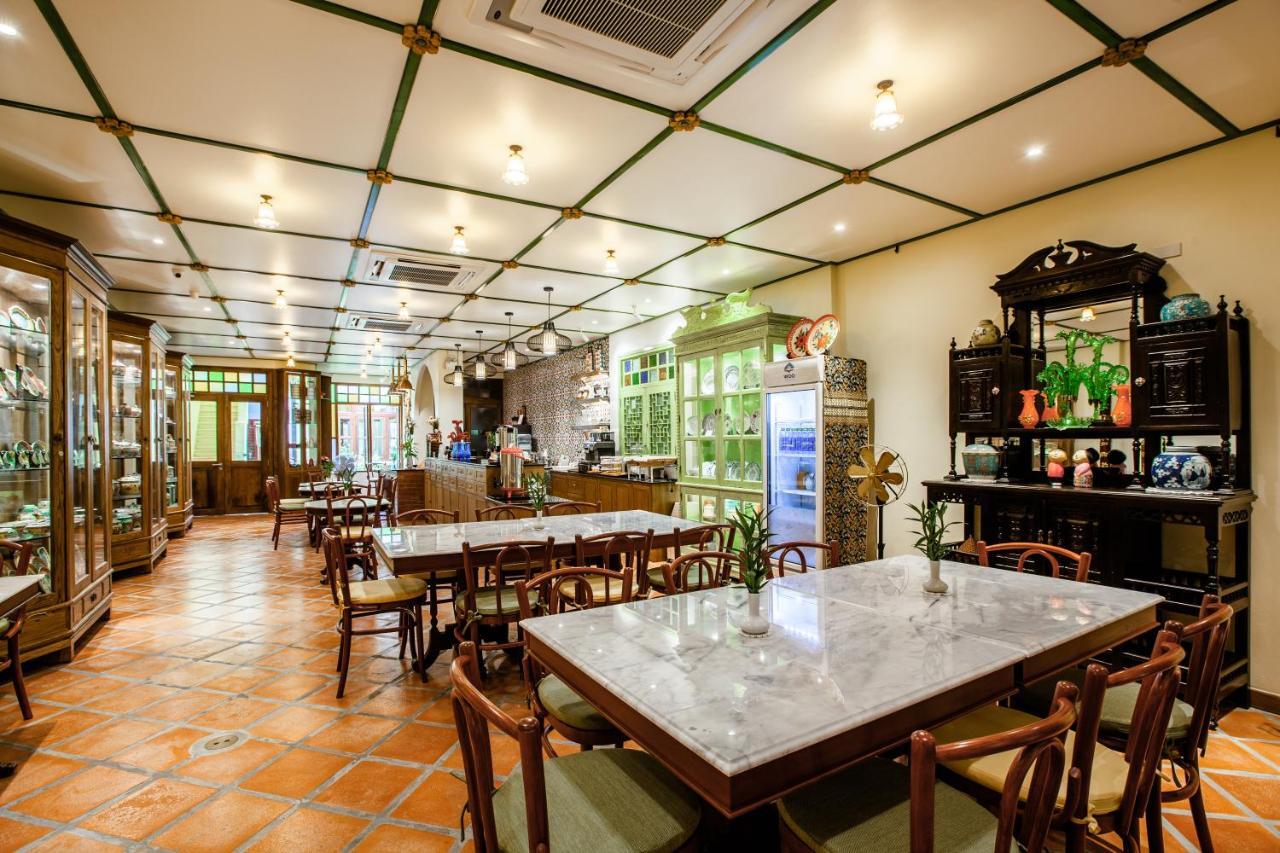 Woo Gallery & Boutique Hotel Phuket