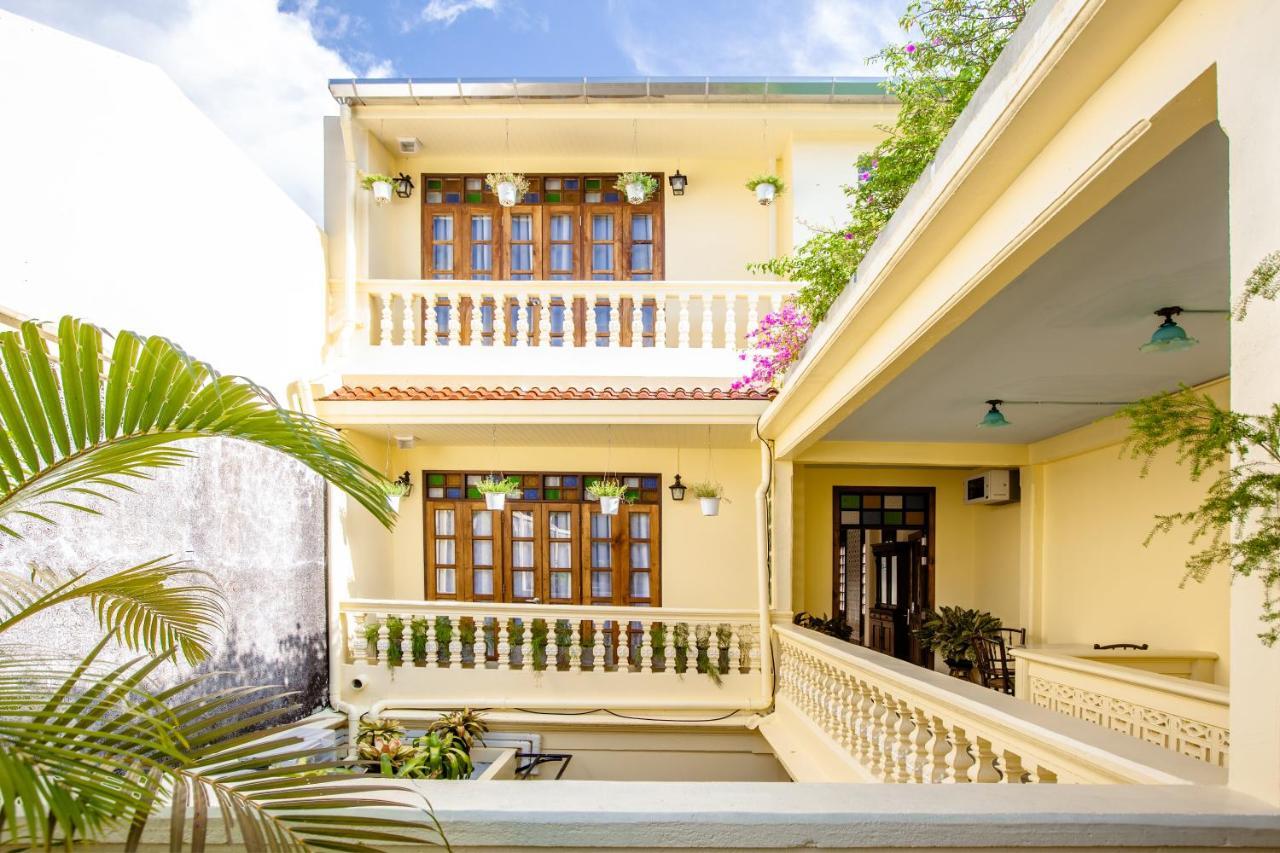 Hotel Woo Gallery & Boutique