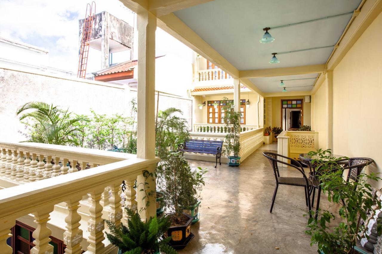 Woo Gallery & Boutique Hotel Phuket