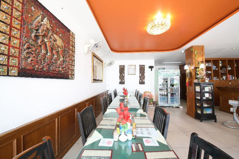 Oyo 126 Patong Station House Hotel Phuket