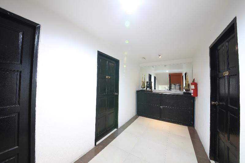Oyo 126 Patong Station House Phuket