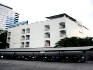 Inn Ekkamon *