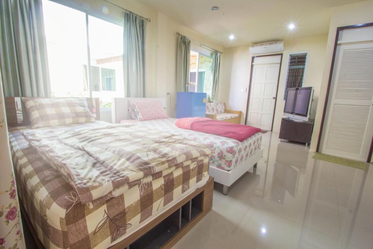 Nu Airport Aparthotel 3*