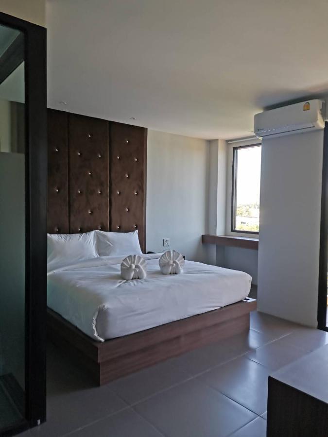 Yamin Seaview Hotel