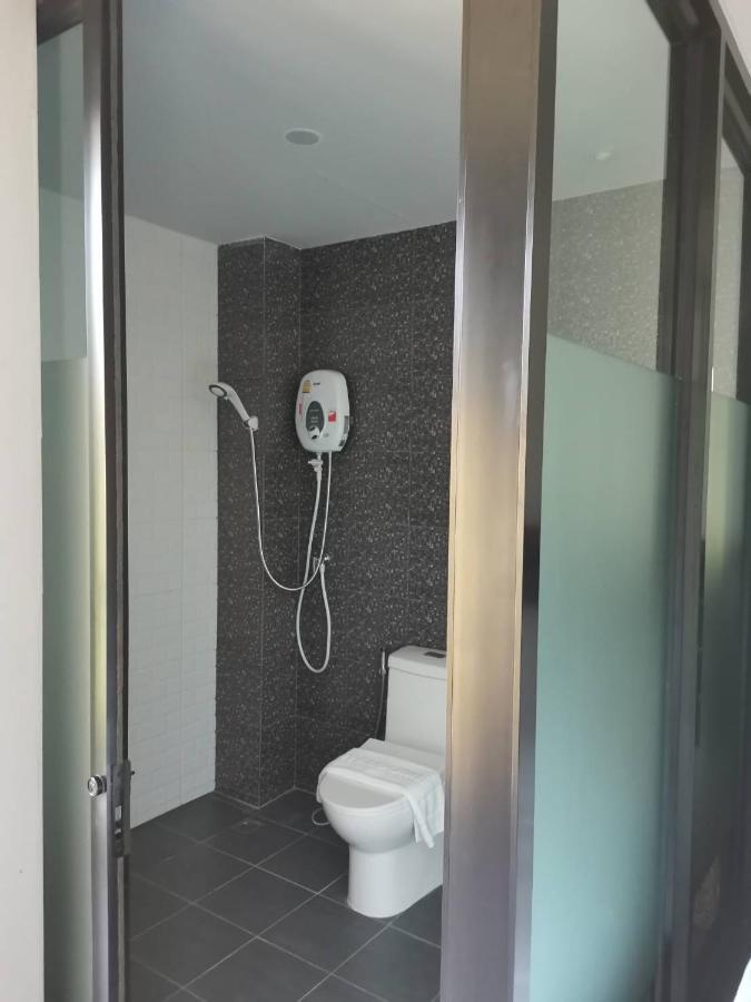 Yamin Seaview Hotel 4*