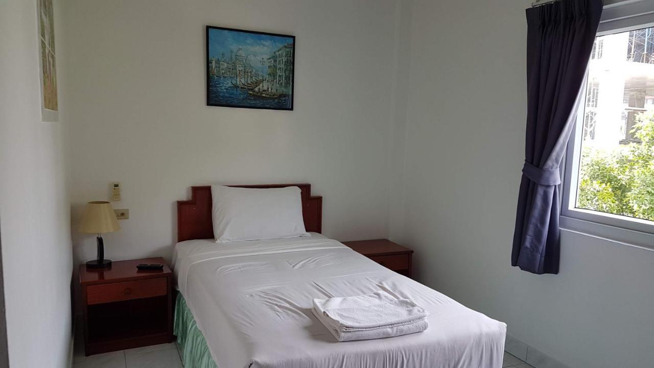 Welcome @ Karon Beach. Single From Only 500 Baht Guest house 2*