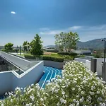 Bangtao , Laguna , 5 Minutes From The Bench, 2 Bedroom