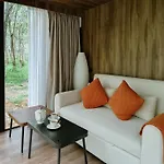 Timber Society Boutique Hideaway