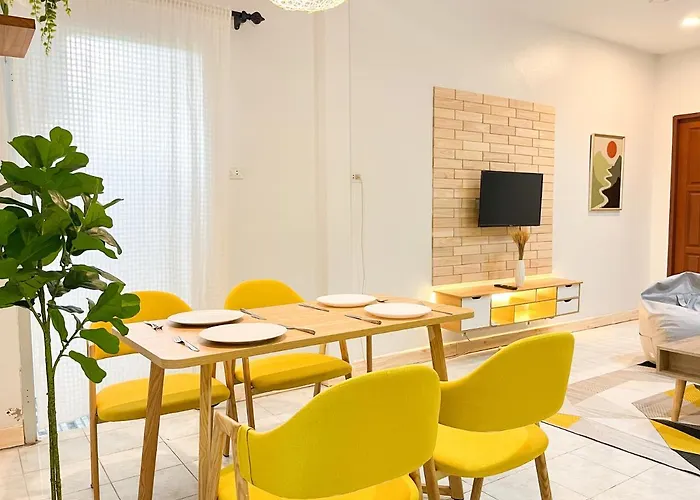 H&Q 1Br Cozy House, Bangtao Beach