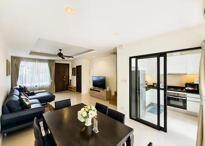 Townhouse In Laguna Park
