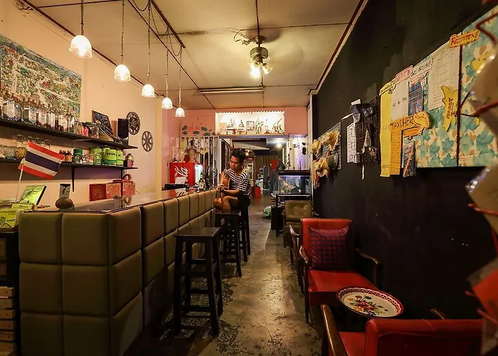 Phuket 43 Guesthouse