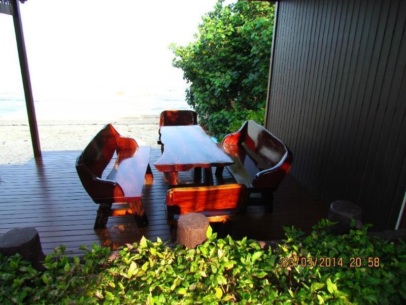 Hotel Chalong Front 3*