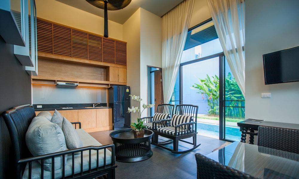 Wings By Two Hotel 4*