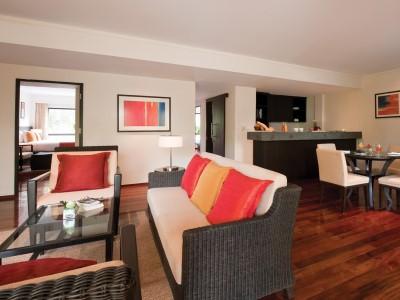 Radisson & 4*