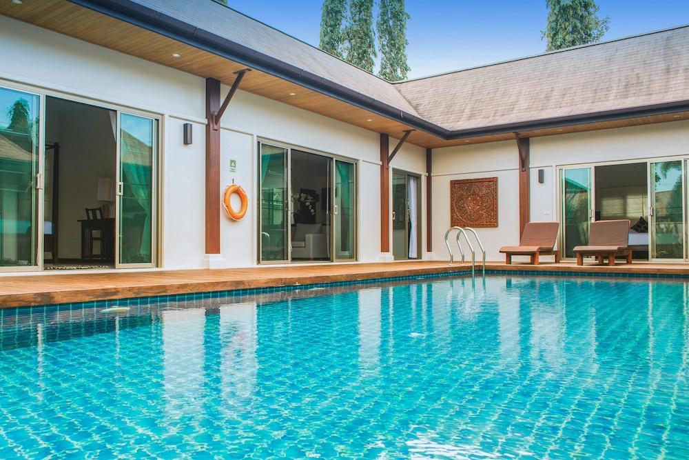 Two Oriental Style Layan Villa *