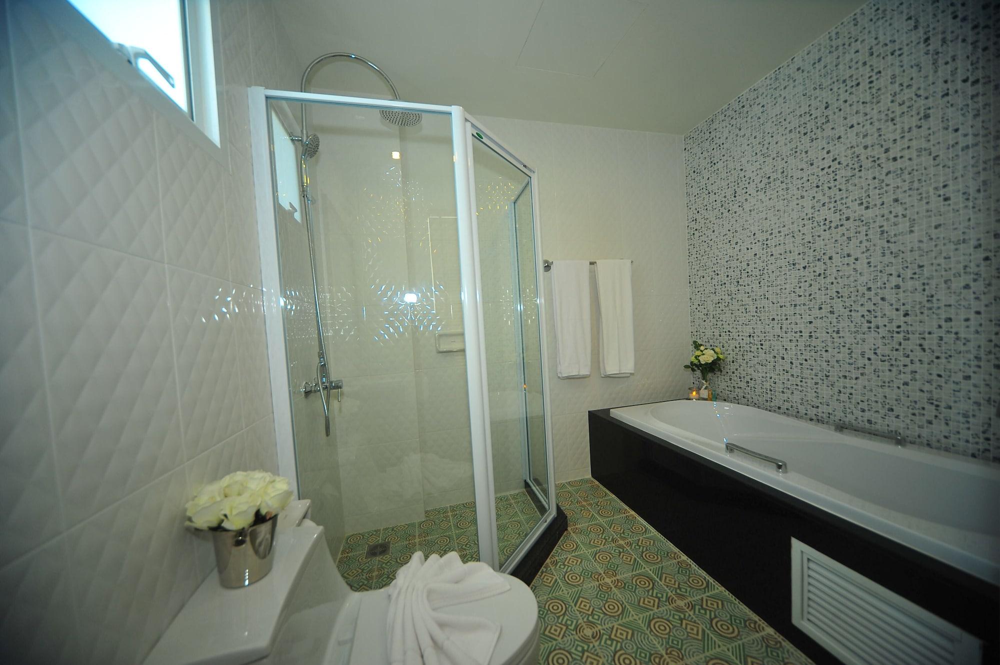 Ratana Rassada, Town- Sha Extra 4*