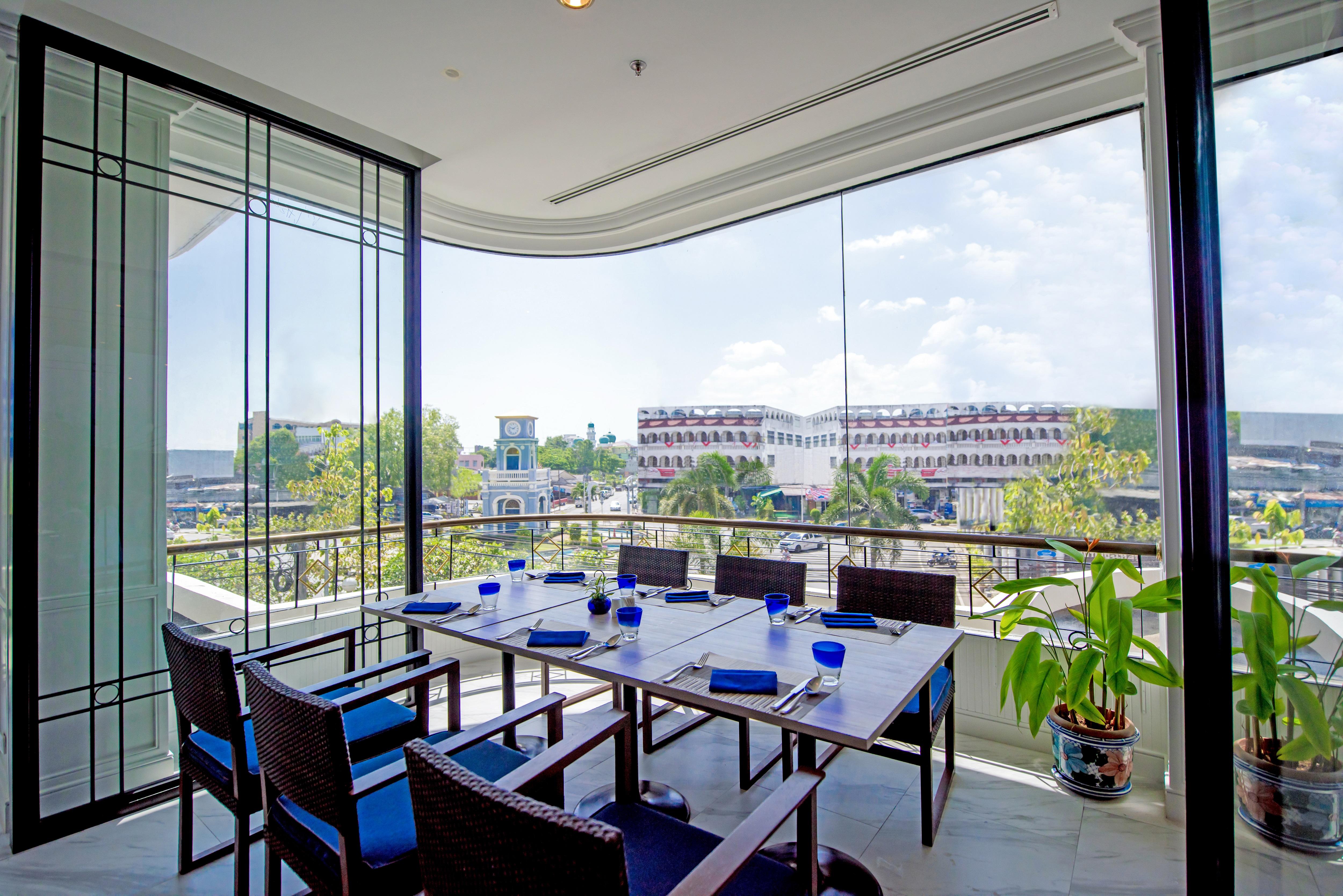 Hotel Courtyard By Marriott Town Phuket