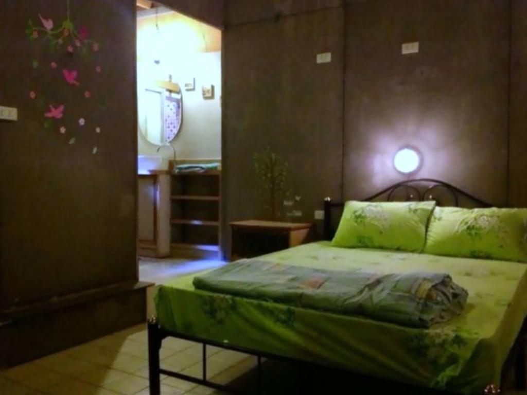 Win Backpacker Phuket