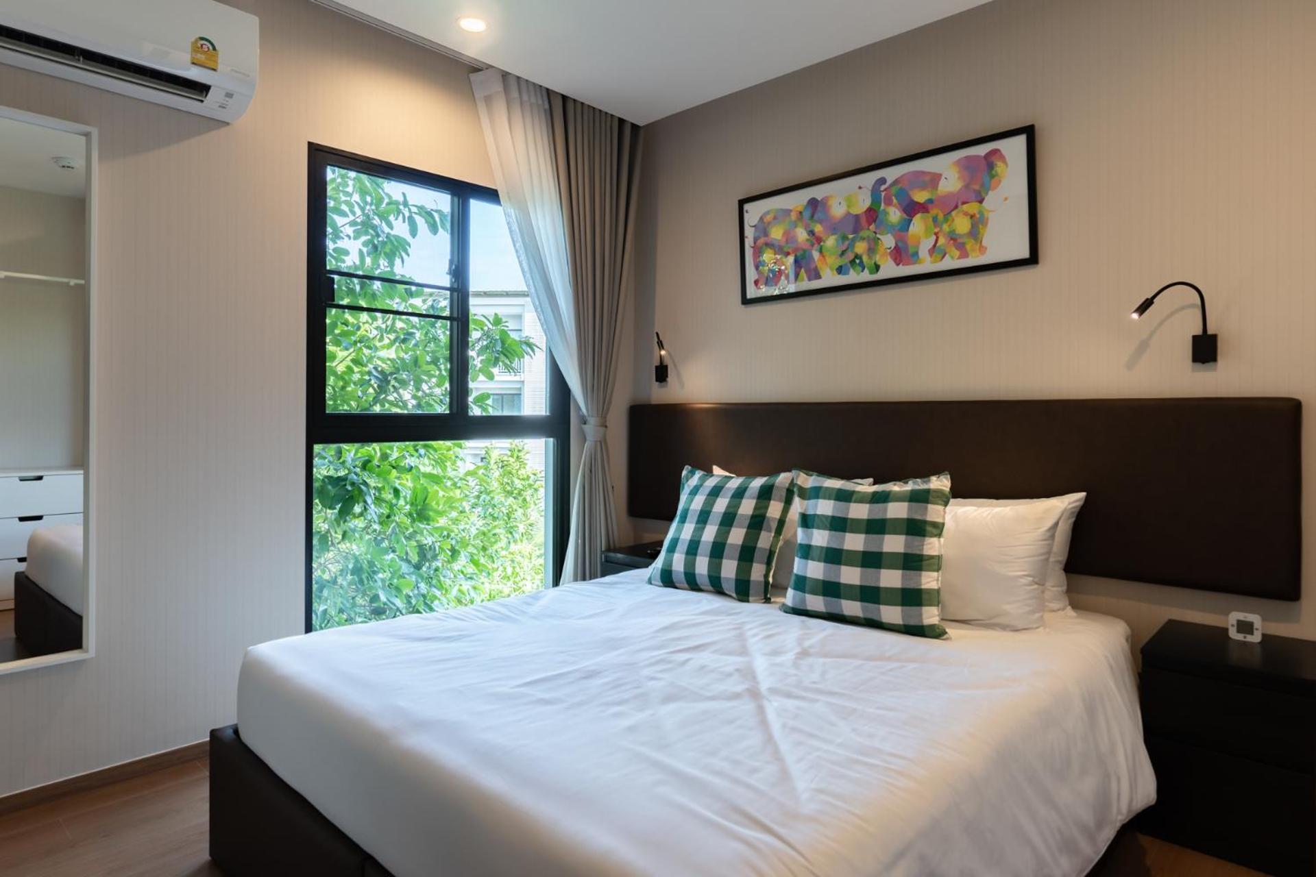 с рабочим столом X413 By Ibg Phuket