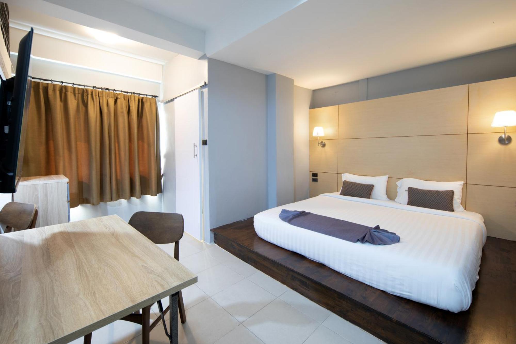 Montree Hotel, Sha Extra