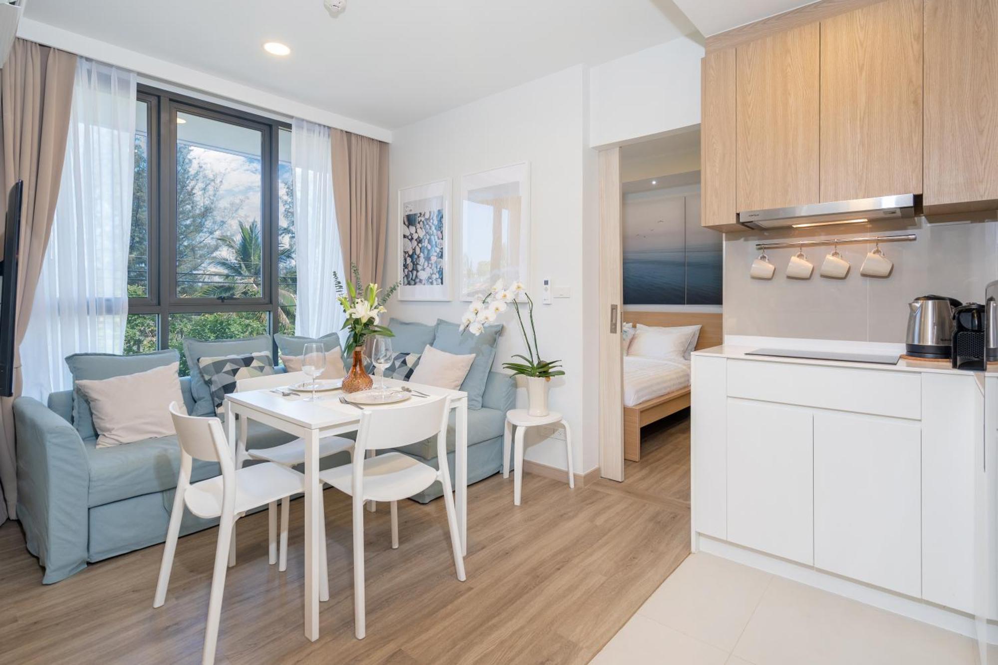 In Laguna , 600 Metres From The Apartment