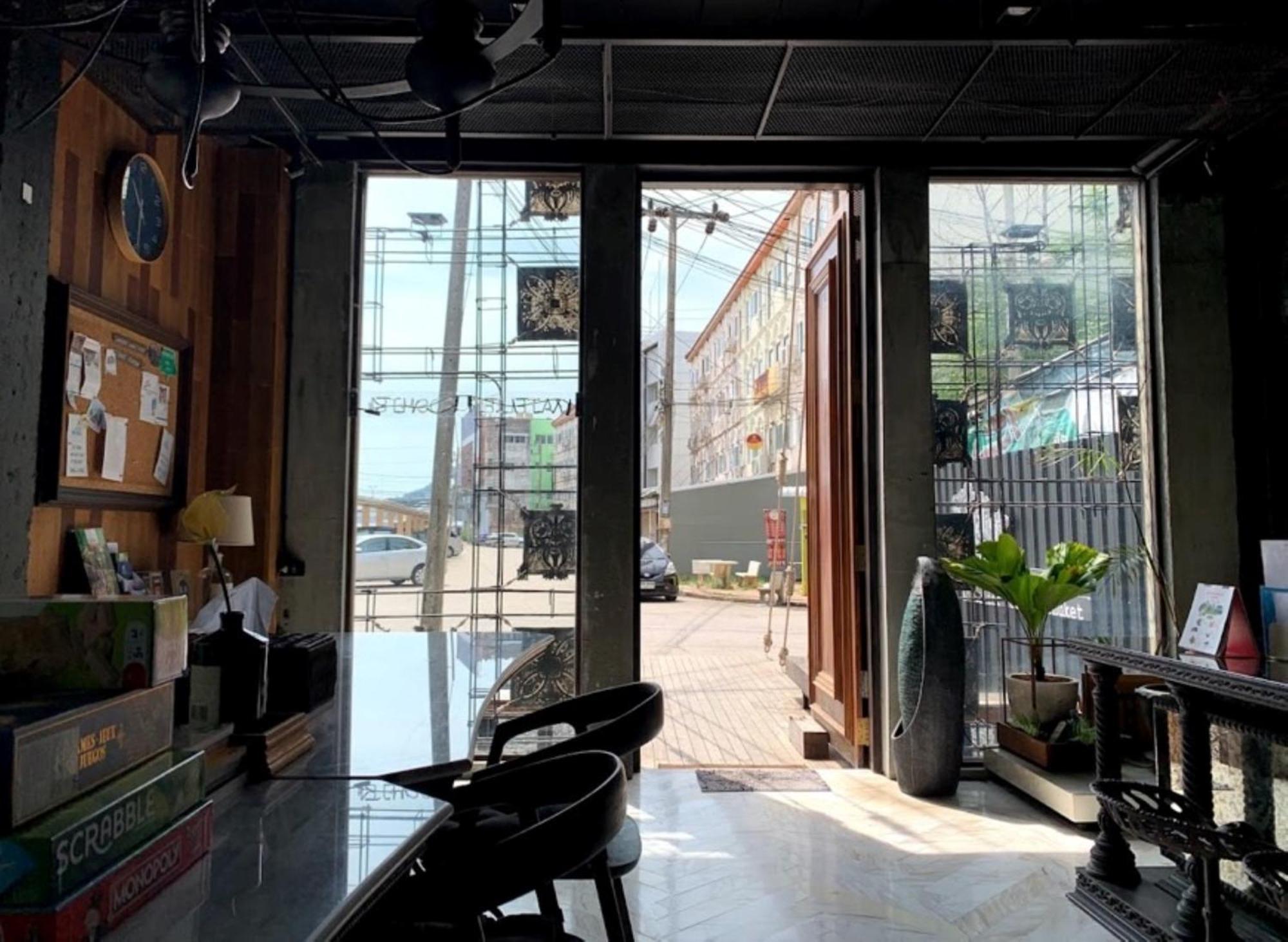 Shade House - Downtown * Phuket