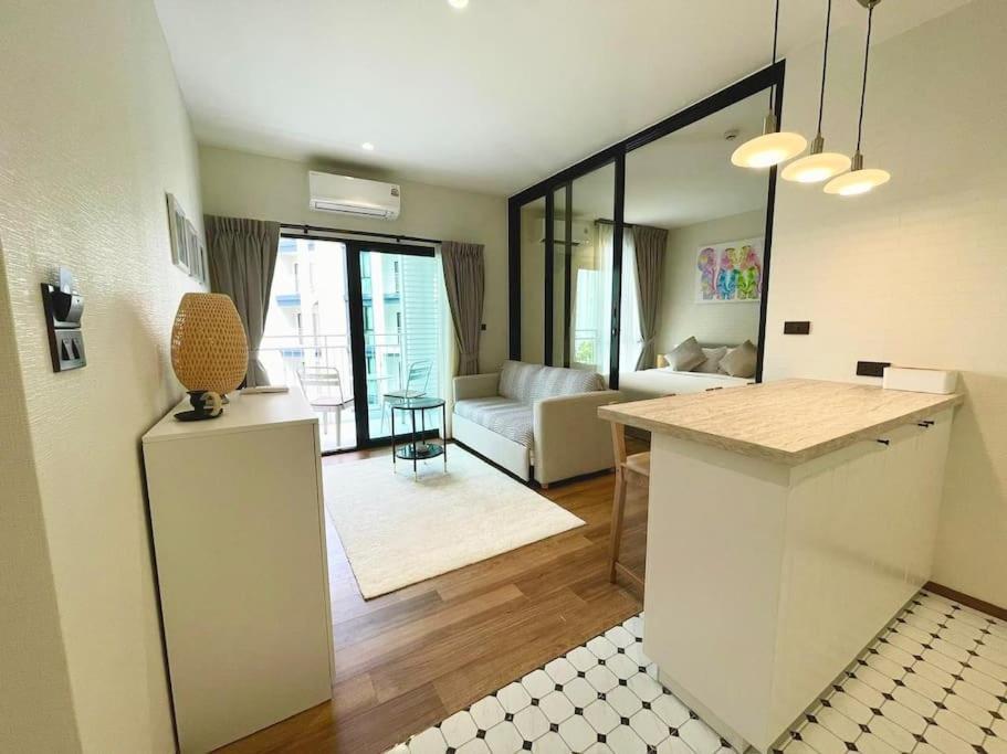 Cosy 1 Bedroom Title Halo, 350m Naiyang Apartment