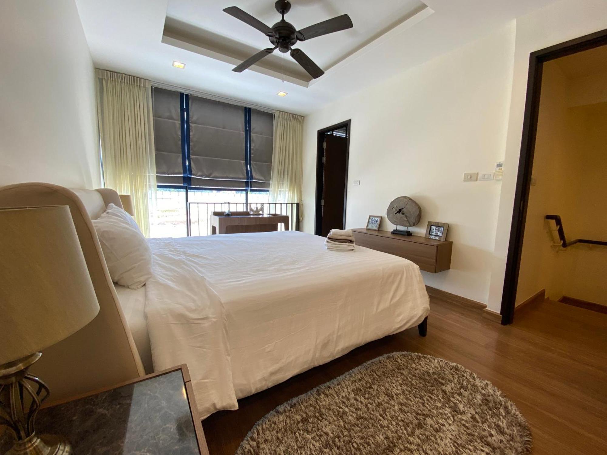 2 Bdr Townhouse In Laguna Park By Capitalpro