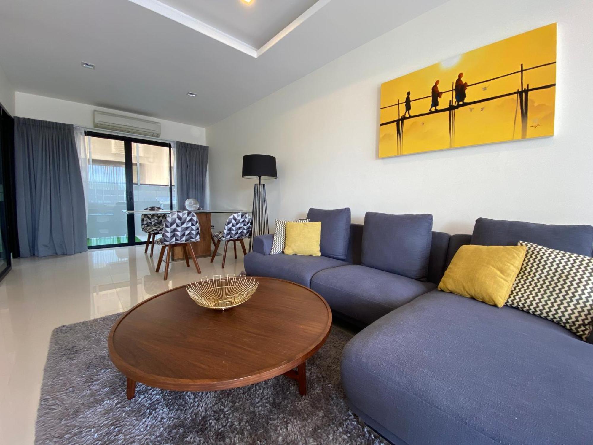 2 Bdr Townhouse In Laguna Park By Capitalpro Holiday home
