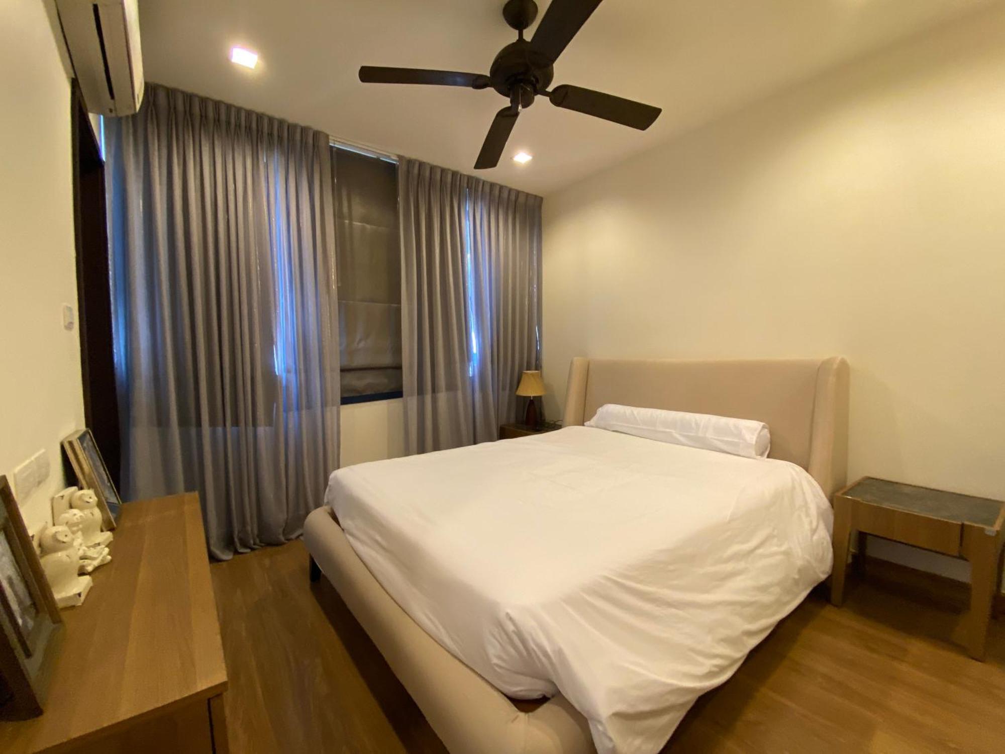 2 Bdr Townhouse In Laguna Park By Capitalpro *