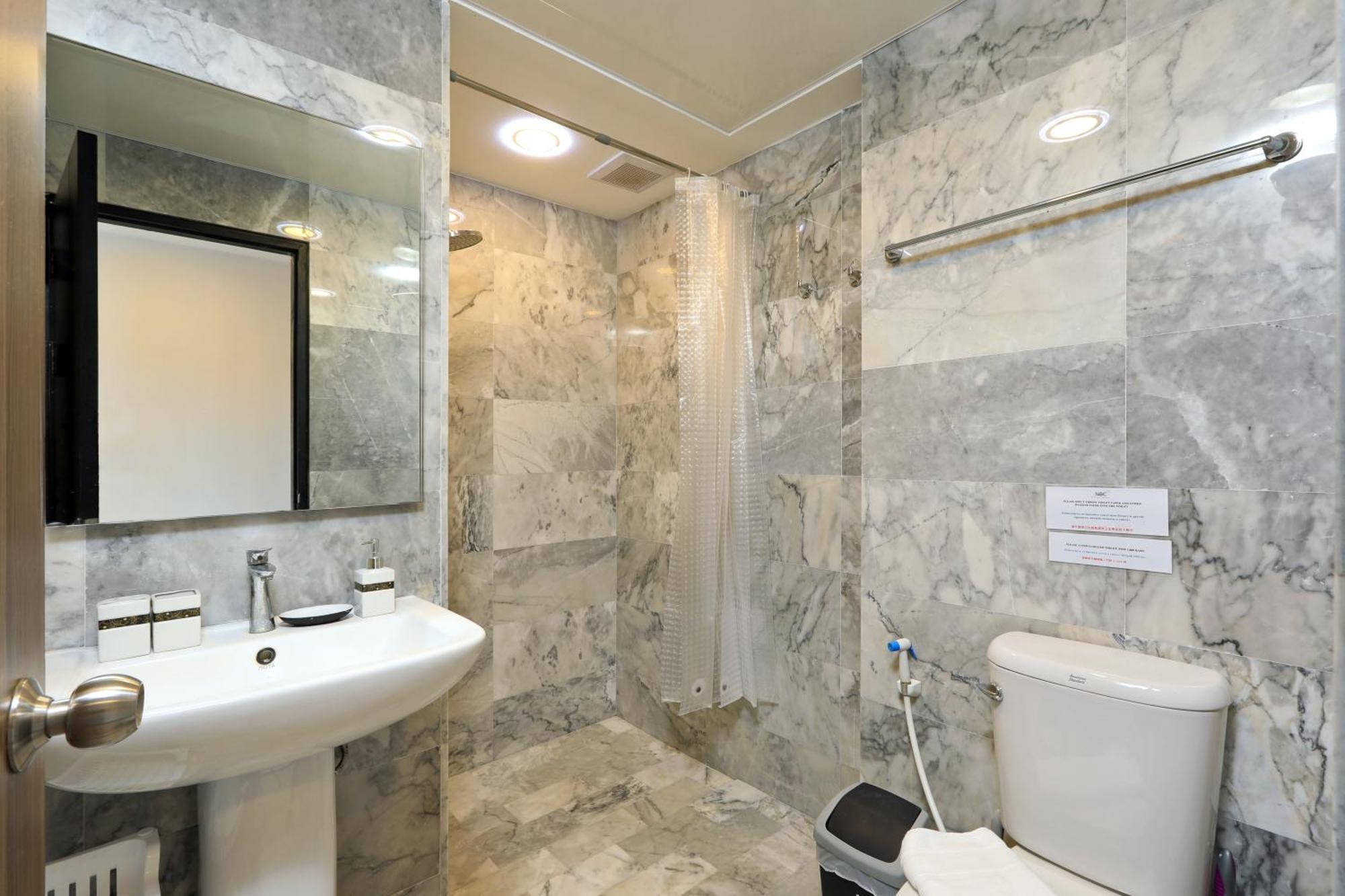1bdr Naiharn By Capital Pro * Phuket