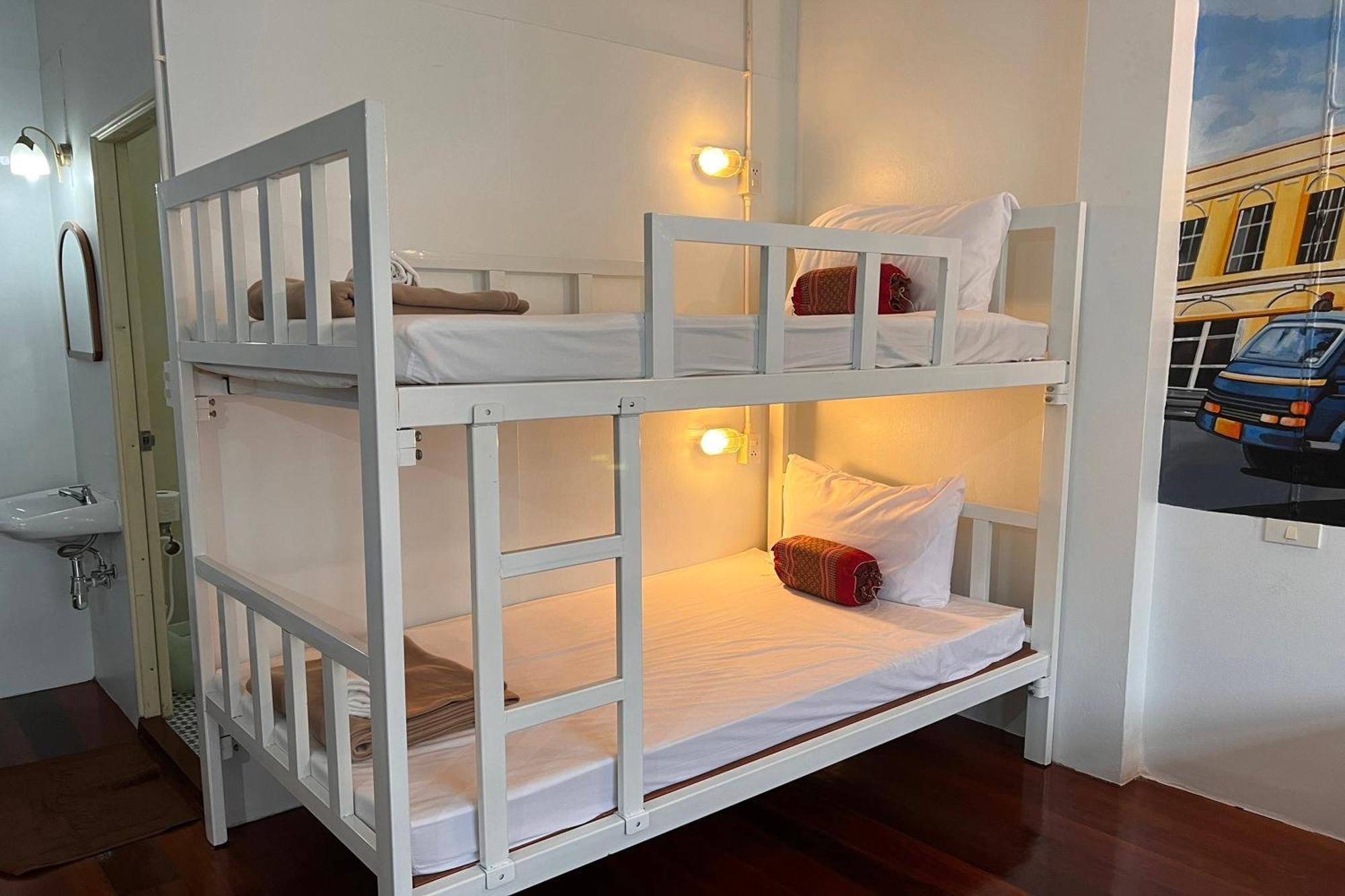 Old Town Guest house 2*