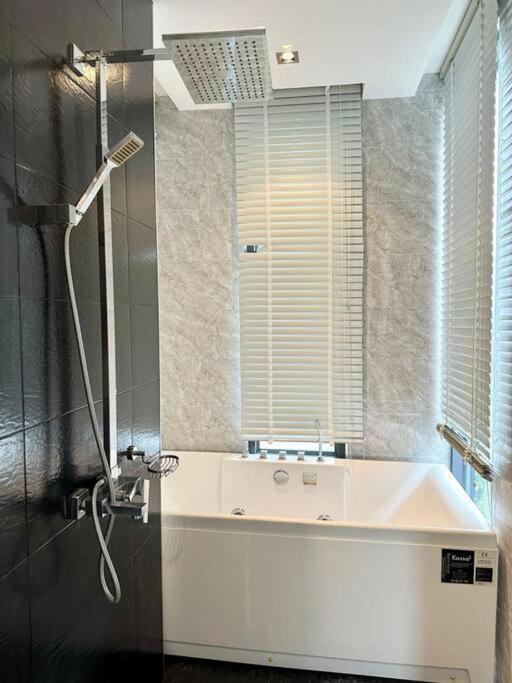 One Bed Duplex Penthouse Kamala
