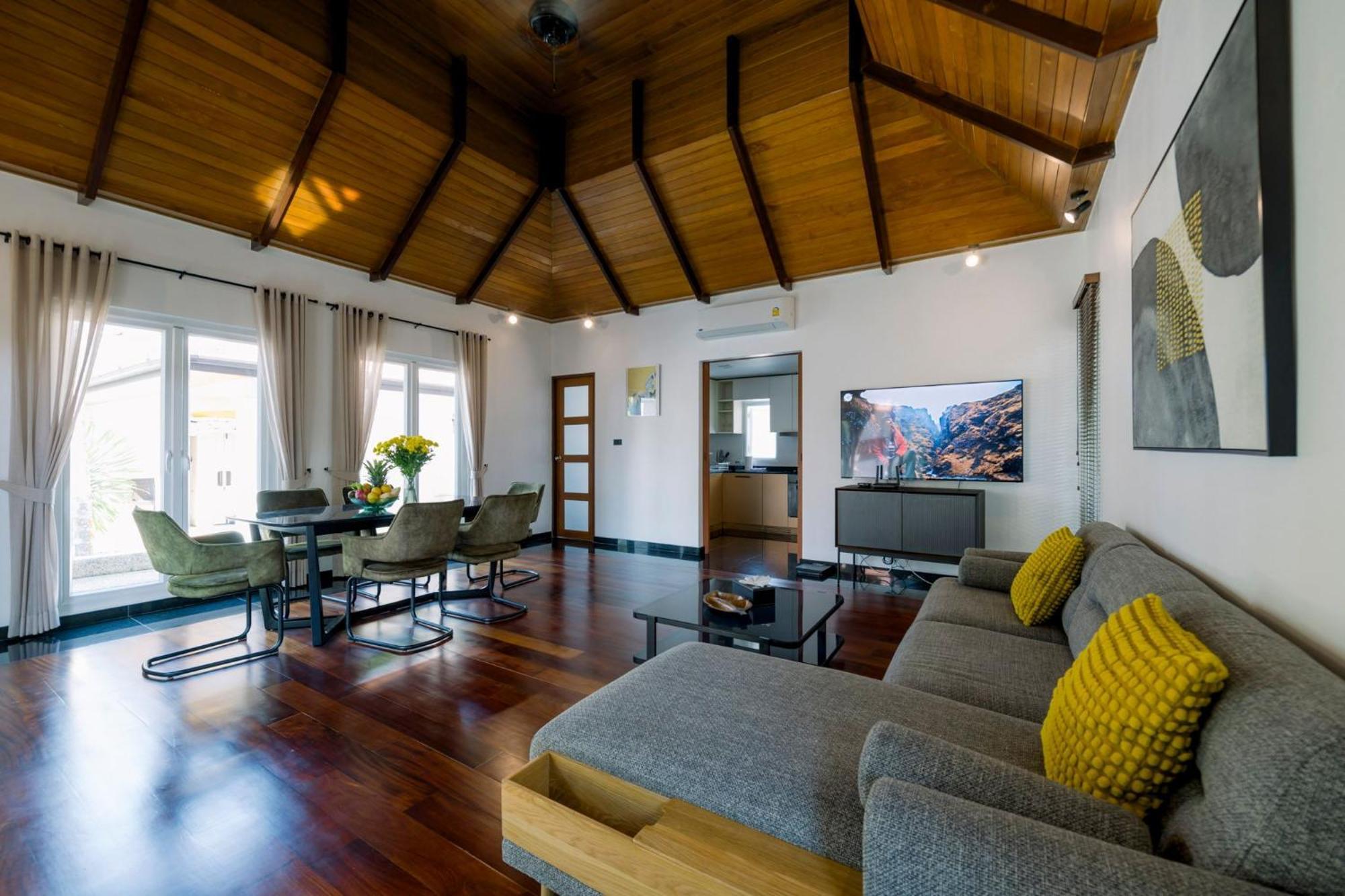 Luxurious Rawai