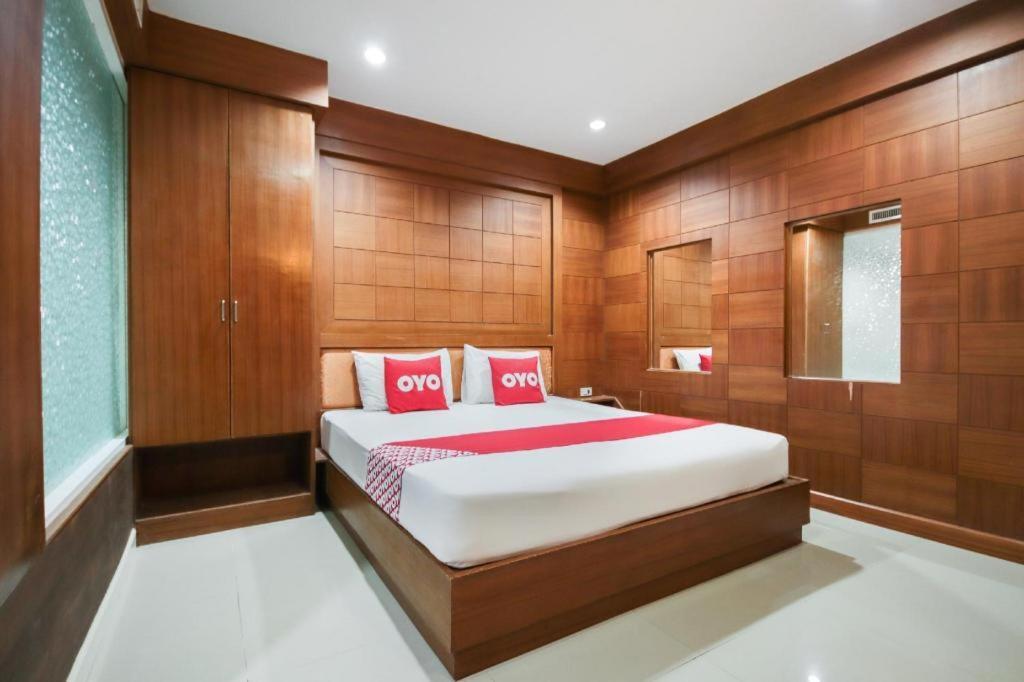 Oyo 1172 Goodnight 3* Phuket