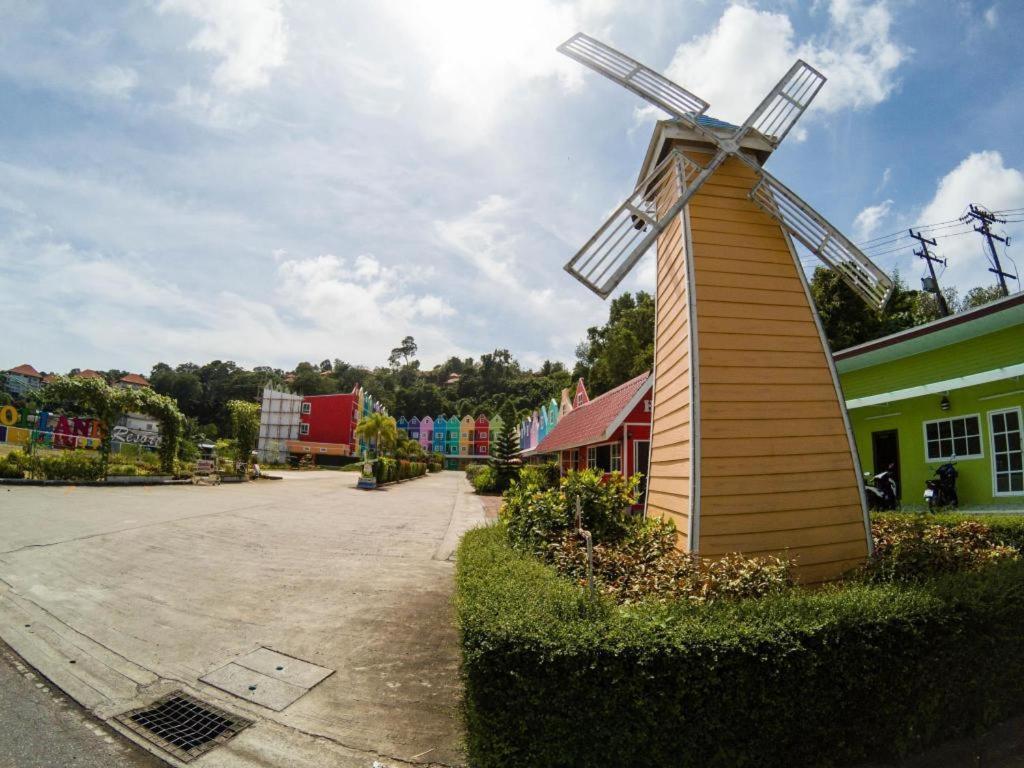 Hotel Holland Phuket